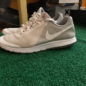Nike flex experience run 6